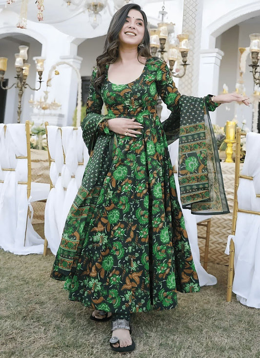 Elegant Floral Green LC VYM 1003 FVD - Indian Dress House 786