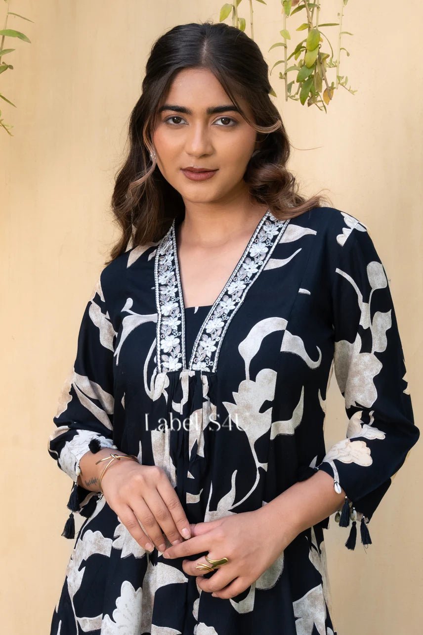 Gorgeous Floral Black S4UP FVD - Indian Dress House 786