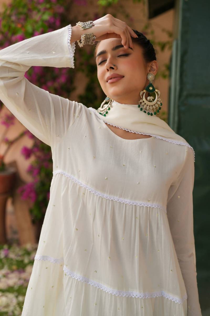 Soft Elegant White T224 FVD - Indian Dress House 786