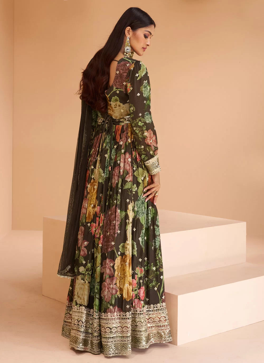 Gorgeous Floral Black SYMQ