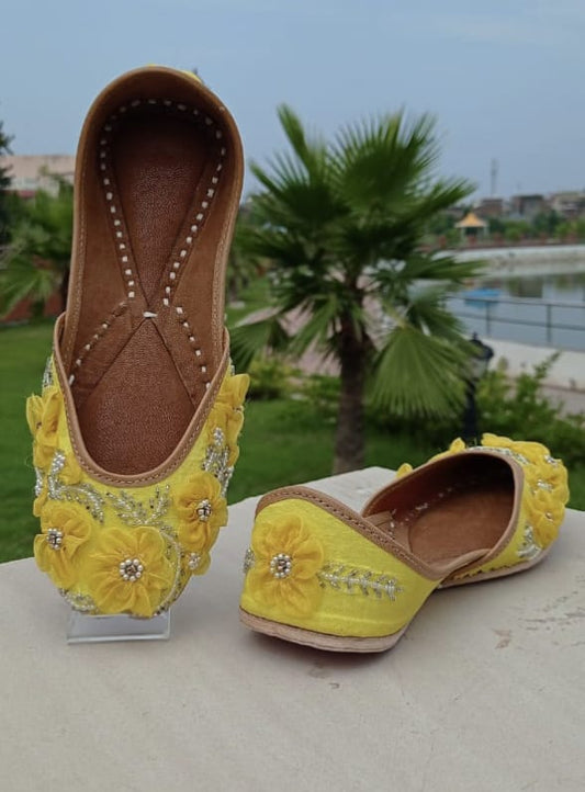 Gorgeous Floral Yellow Jutti - Indian Dress House 786