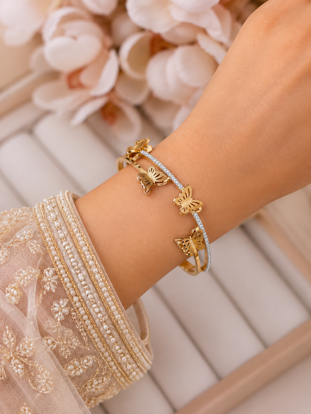 Gorgeous Stylish Golden Bracelet ( KADA) JWY