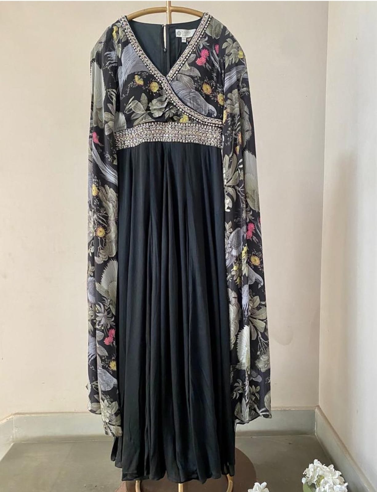 Stylish Black Floral NIC - Indian Dress House 786